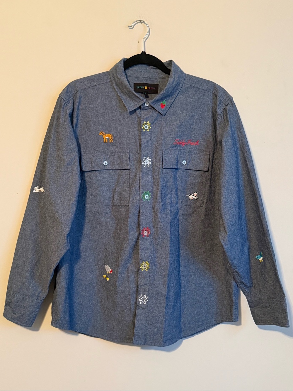 Teddy Fresh Men’s Embroidered Chambray Button Down Shirt Blue Medium